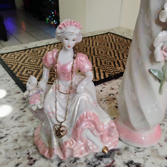 Bisque porcelain Doll and Vase Decor Set - Picture 12 of 13